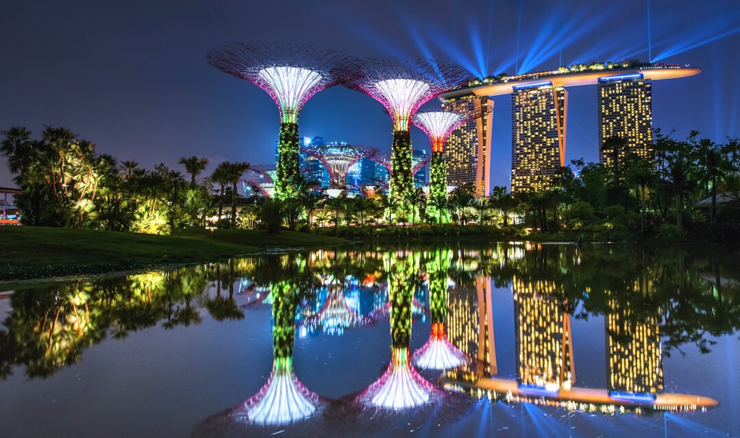 8 Breathtaking Gardens by the Bay Attractions You Must Visit!