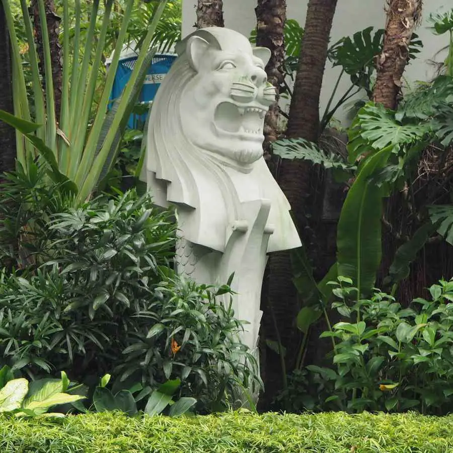 Merlion Statue at Tourism Court 
