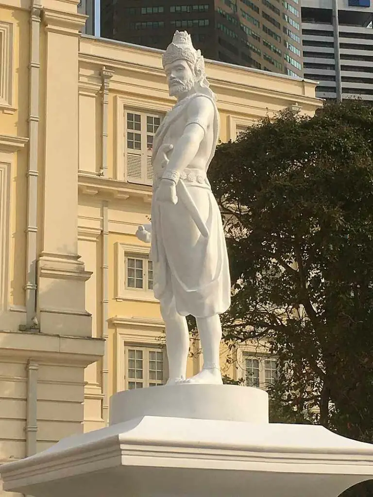 Prince Sang Nila Utama of Sumatra Statue at Raffles' Landing Site