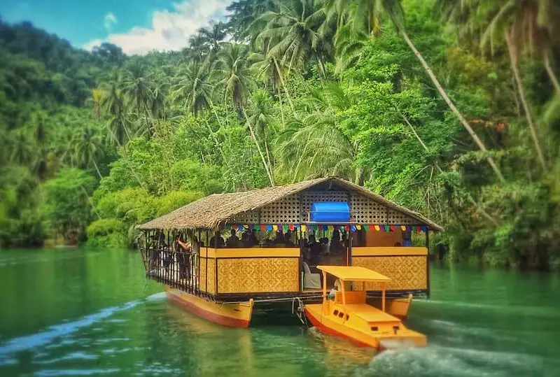 The floating restaurant at Loboc River