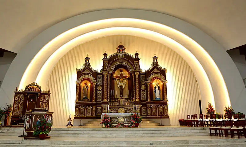 Inside the San Pedro Cathedral