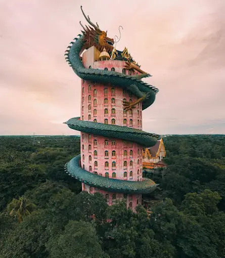 The Dragon at Wat Samphran