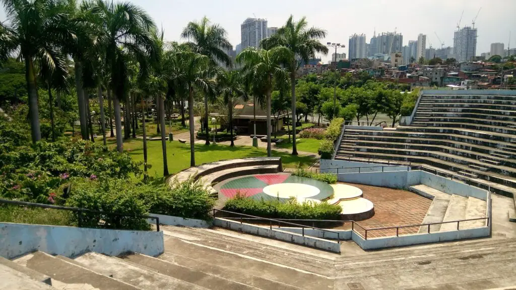 Makati Park and Garden